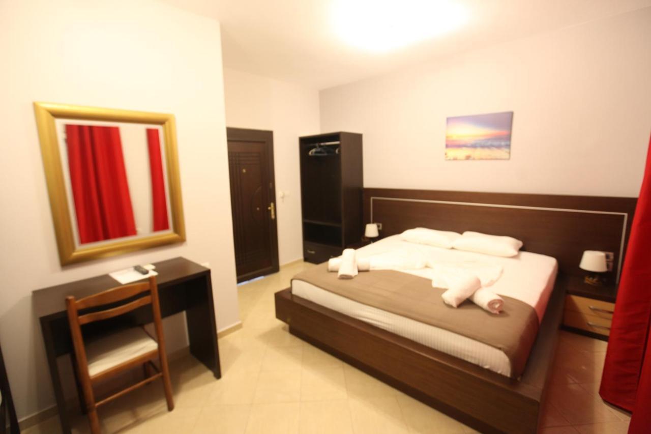 Hotel Prishtina Sarandë Exteriér fotografie