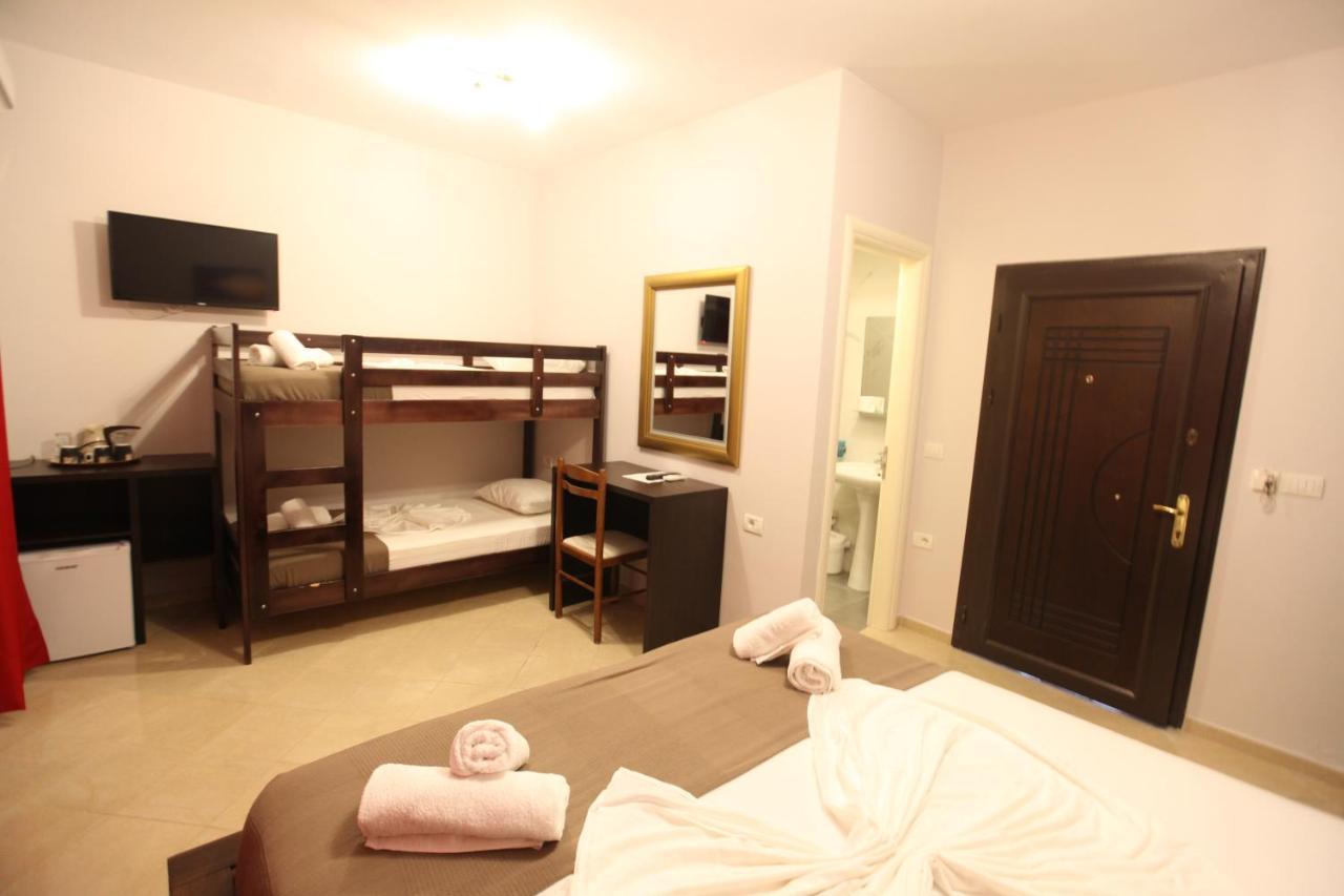 Hotel Prishtina Sarandë Exteriér fotografie