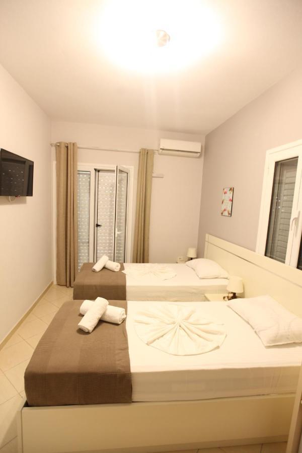 Hotel Prishtina Sarandë Exteriér fotografie