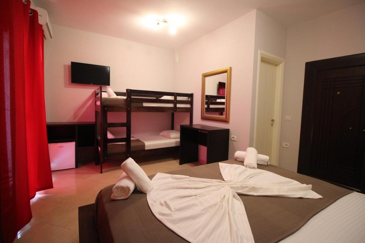 Hotel Prishtina Sarandë Exteriér fotografie
