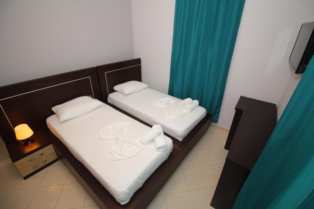 Hotel Prishtina Sarandë Exteriér fotografie